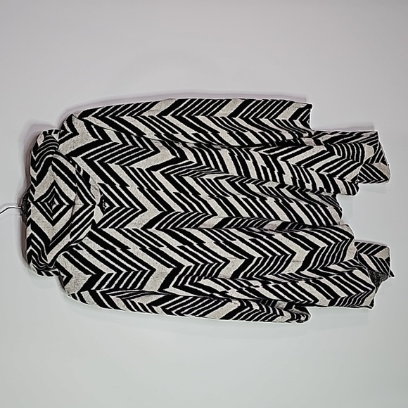 Le Chateau XL black and white hooded layering cardigan - Picture 5 of 7